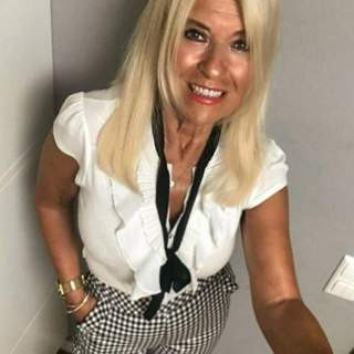 Bella donna cerca incontri segreti