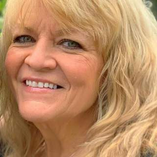 Relazione stabile con incontri romantici