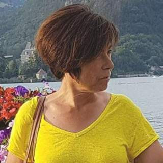 Ragazza sexy pronta a divertirsi