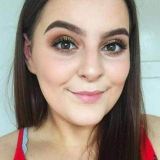 Ragazza dolce cerca nuove avventure